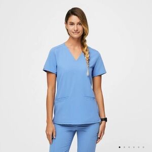 Figs: Casma Three-Pocket Scrub Top - Ceil Blue